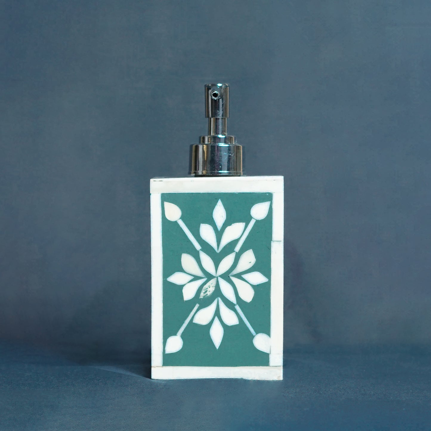 BONEINLE FLORAL SOAP DISPENSER