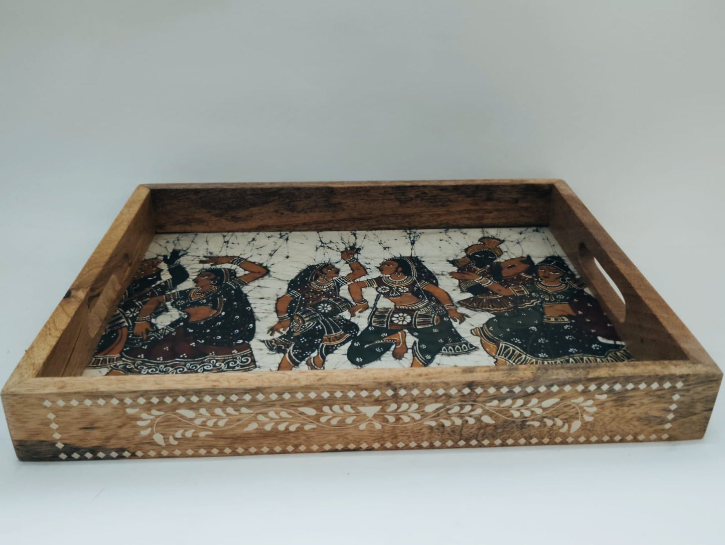 TRIBAL HERITAGE WOODEN TRAY