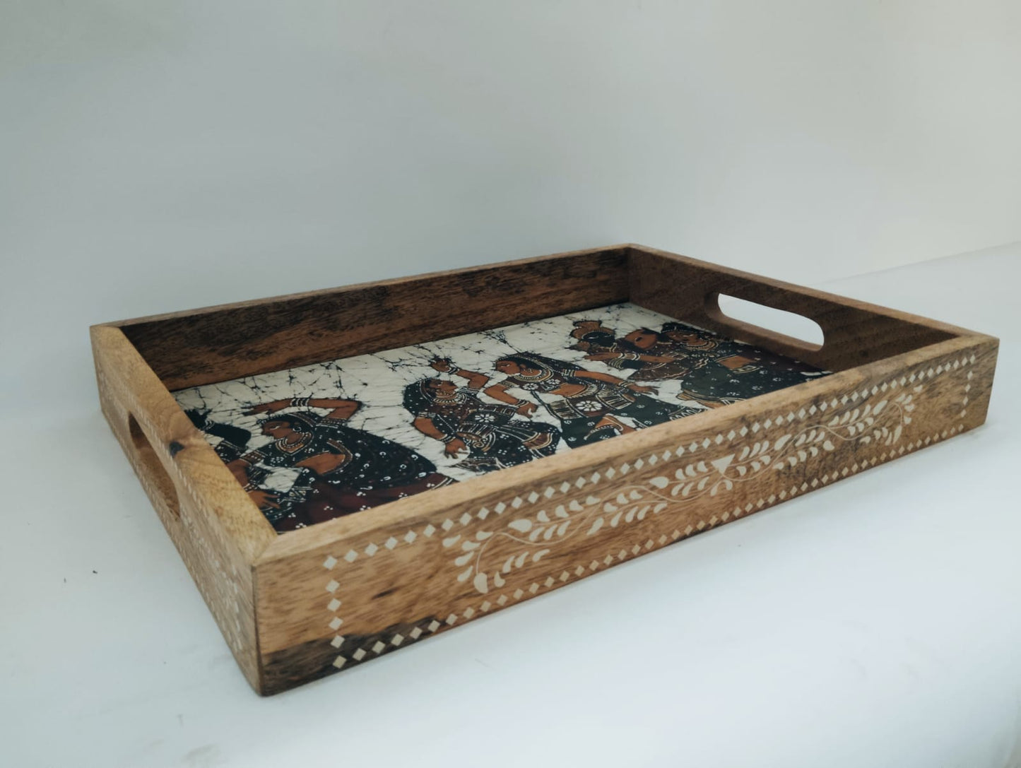 TRIBAL HERITAGE WOODEN TRAY