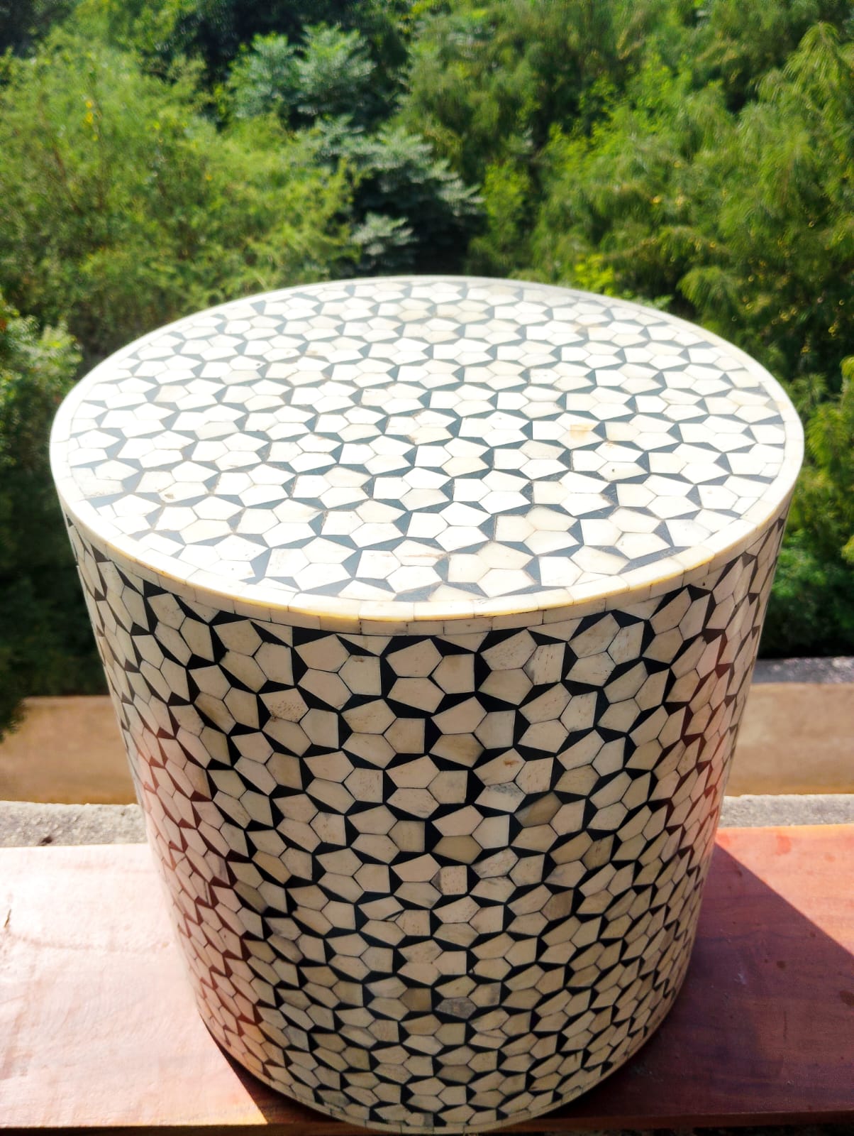 TARGUA SIDE TABLE