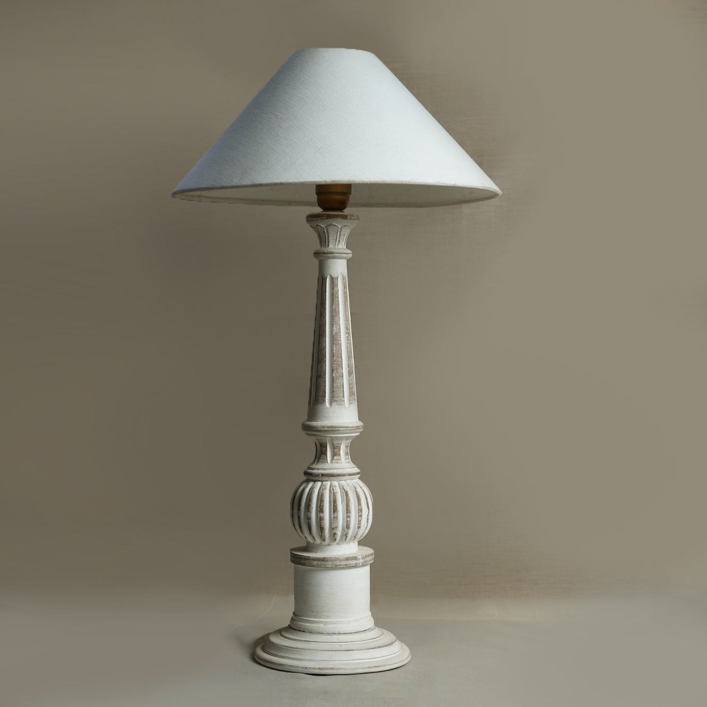 Baluster Carved Dual Tone Lamp Stand